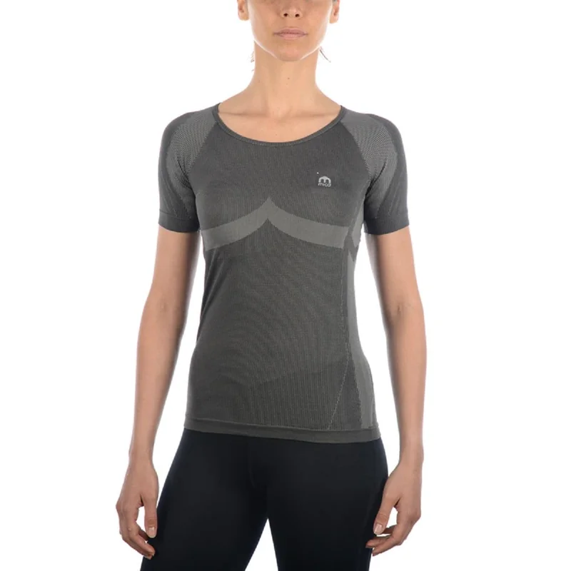IN03355_033_FRONT_STORE